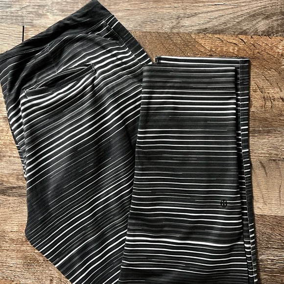 Women's Lululemon Cyber Stripe Black Gray Deep Coal Cuff Legging Joggers - Picture 2 of 3